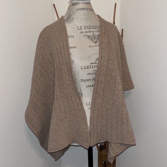 Inverni Cape OSFM WOOL - Picture 3 of 8